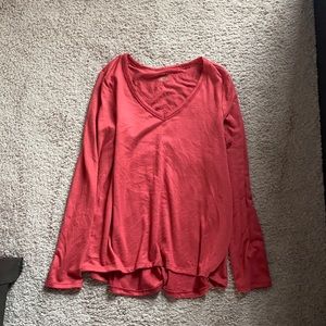 soft pink long sleeve american eagle v neck tee